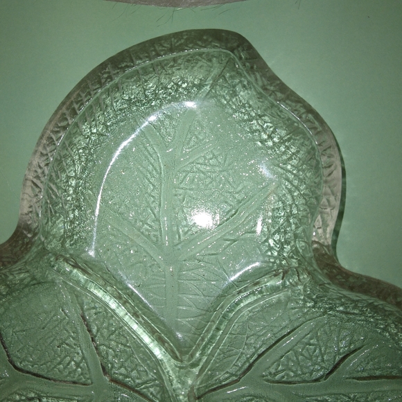Vintage Pressed Leaf Dish - Picture 4 of 5